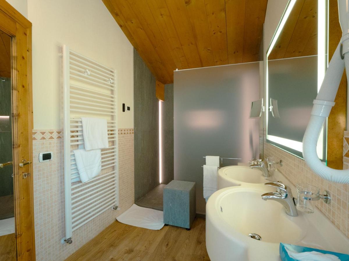 Hotel Cervo リヴィーニョ エクステリア 写真