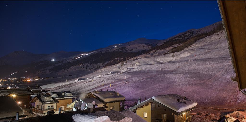 Hotel Cervo リヴィーニョ エクステリア 写真