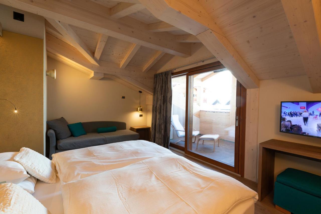 Hotel Cervo リヴィーニョ エクステリア 写真