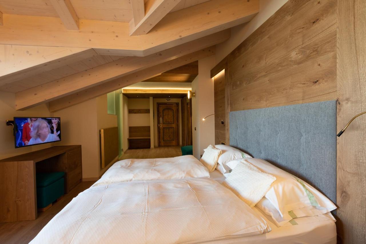 Hotel Cervo リヴィーニョ エクステリア 写真