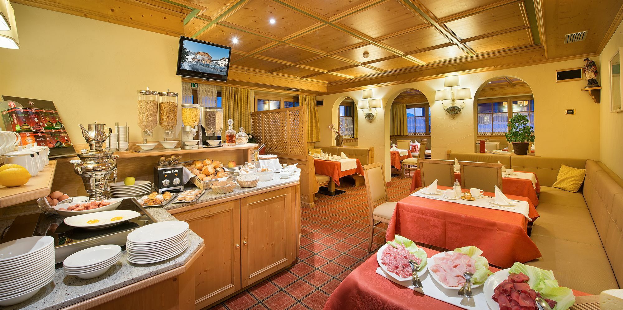 Hotel Cervo リヴィーニョ エクステリア 写真